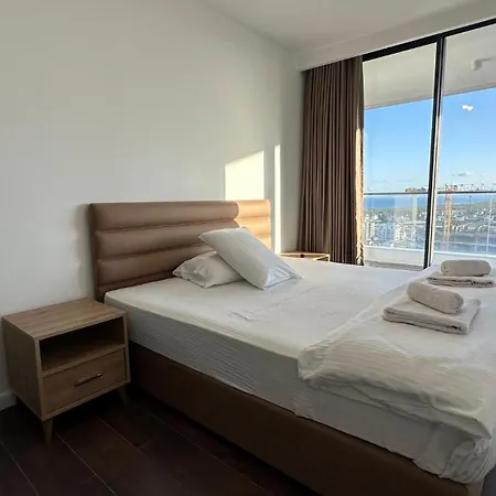 Grand Sapphire Luxury Corner With Spectacular Views And Two Bedrooms By Myguest Cyprus Apartamento