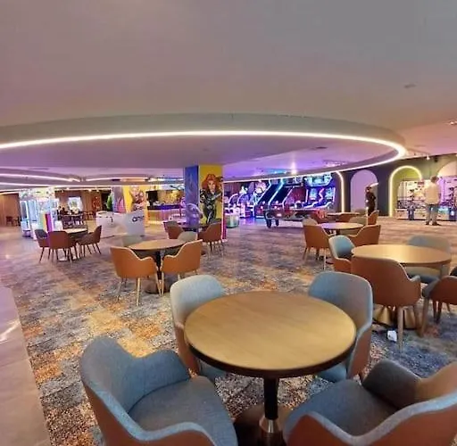 アパート Grand Sapphire Luxury Corner With Spectacular Views And Two Bedrooms By Myguest Cyprus