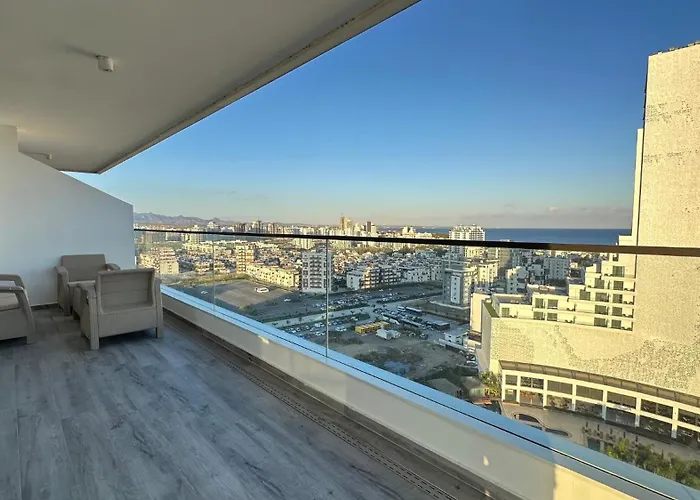 Grand Sapphire Luxury Corner With Spectacular Views And Two Bedrooms By Myguest Cyprus アパート *