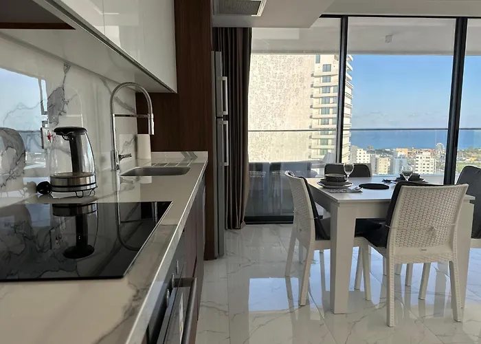 Grand Sapphire Luxury Corner With Spectacular Views And Two Bedrooms By Myguest Cyprus