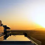 Grand Sapphire Luxury Corner With Spectacular Views And Two Bedrooms By Myguest Cyprus *