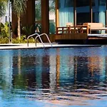 Grand Sapphire Luxury Corner With Spectacular Views And Two Bedrooms By Myguest Cyprus *