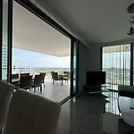 Grand Sapphire Luxury Corner With Spectacular Views And Two Bedrooms By Myguest Cyprus Appartamento