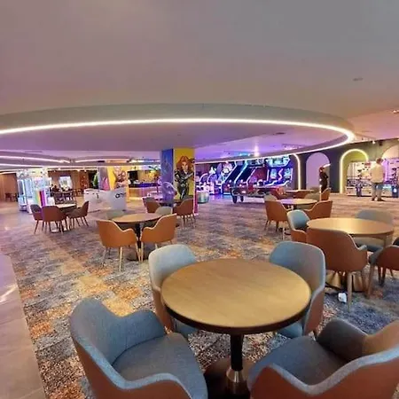 Апартаменты Grand Sapphire Luxury Corner With Spectacular Views And Two Bedrooms By Myguest Cyprus