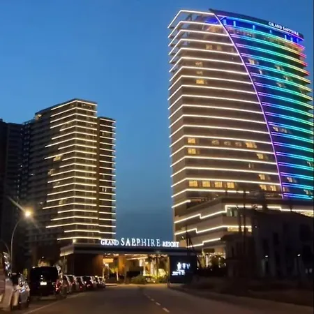 Grand Sapphire Luxury Corner With Spectacular Views And Two Bedrooms By Myguest Cyprus Appartement *