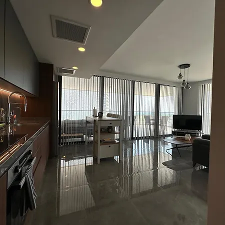 Апартаменты Grand Sapphire Luxury Corner With Spectacular Views And Two Bedrooms By Myguest Cyprus