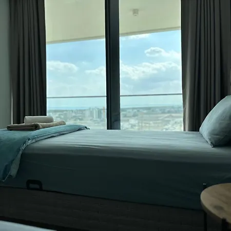 Grand Sapphire Luxury Corner With Spectacular Views And Two Bedrooms By Myguest Cyprus Appartamento