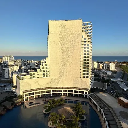 Grand Sapphire Luxury Corner With Spectacular Views And Two Bedrooms By Myguest Cyprus דירה *