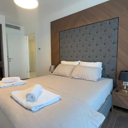 Grand Sapphire Luxury Corner With Spectacular Views And Two Bedrooms By Myguest Cyprus