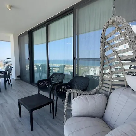Grand Sapphire Luxury Corner With Spectacular Views And Two Bedrooms By Myguest Cyprus *