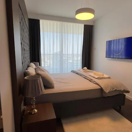 Grand Sapphire Luxury Corner With Spectacular Views And Two Bedrooms By Myguest Cyprus *