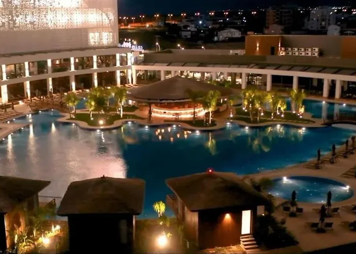 アパート Grand Sapphire Luxury Corner With Spectacular Views And Two Bedrooms By Myguest Cyprus *