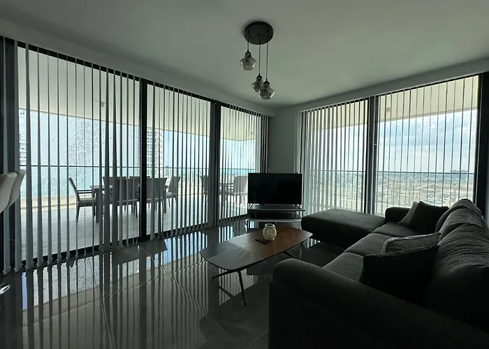 Grand Sapphire Luxury Corner With Spectacular Views And Two Bedrooms By Myguest Cyprus アパート Iskele District (Northern Cyprus)