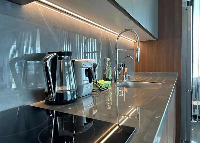 Grand Sapphire Luxury Corner With Spectacular Views And Two Bedrooms By Myguest Cyprus *